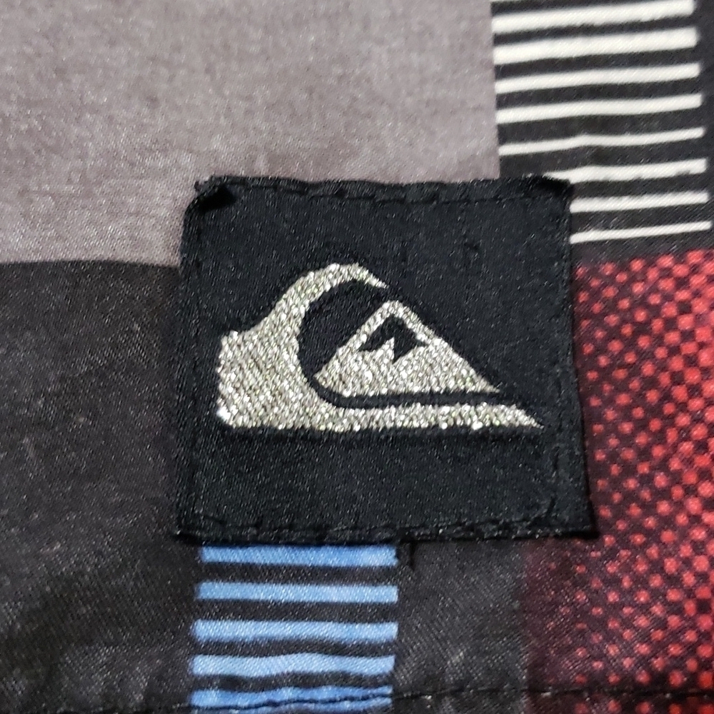 Quicksilver Shorts Size S - Picture 2 of 5